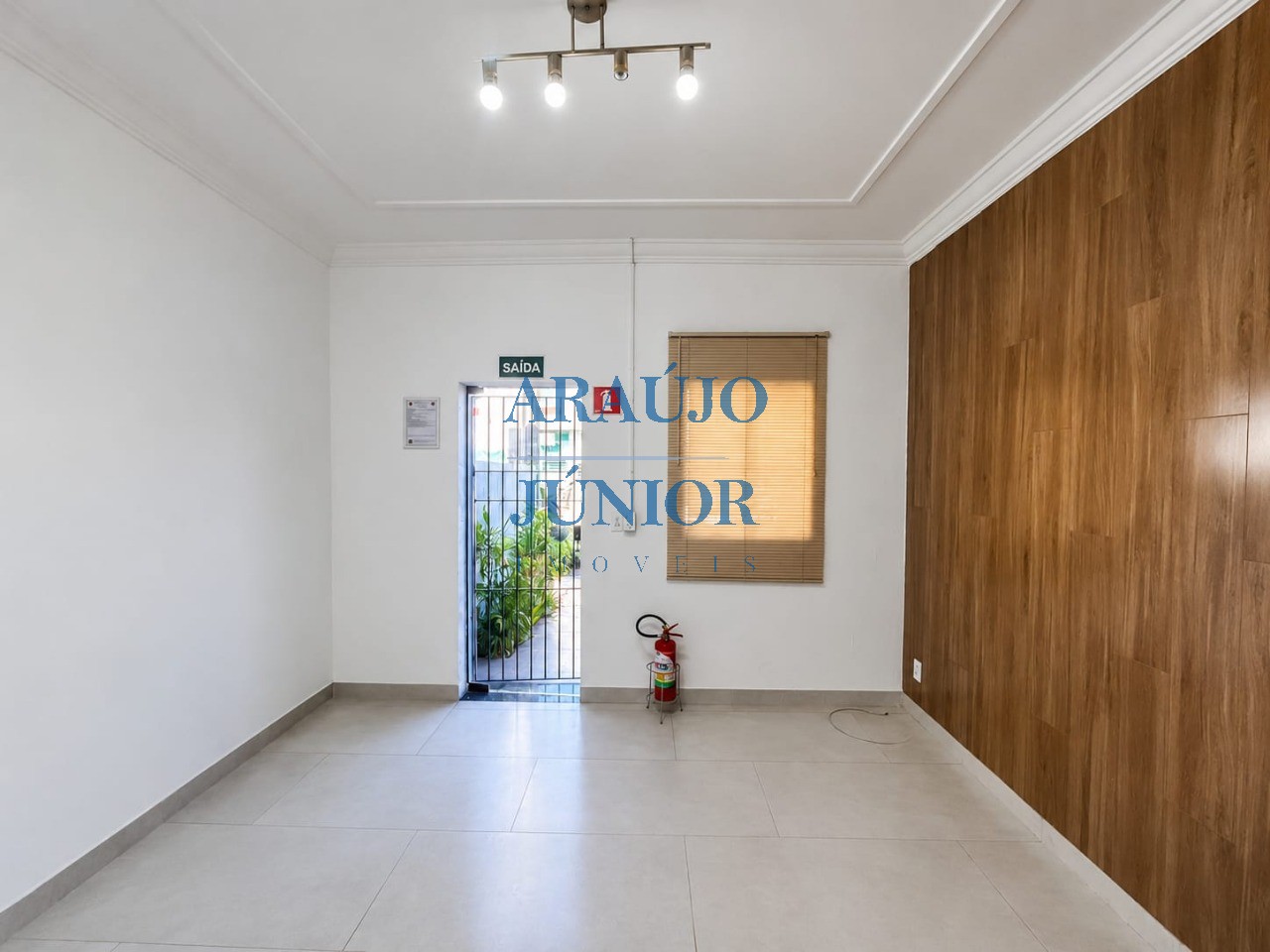 Prédio Inteiro, 75 m² - Foto 1