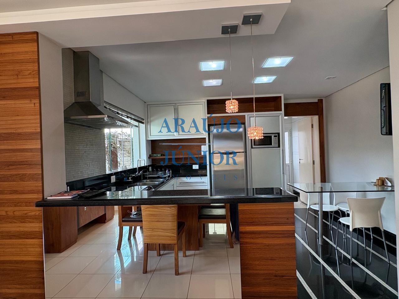Casa, 3 quartos, 250 m² - Foto 28