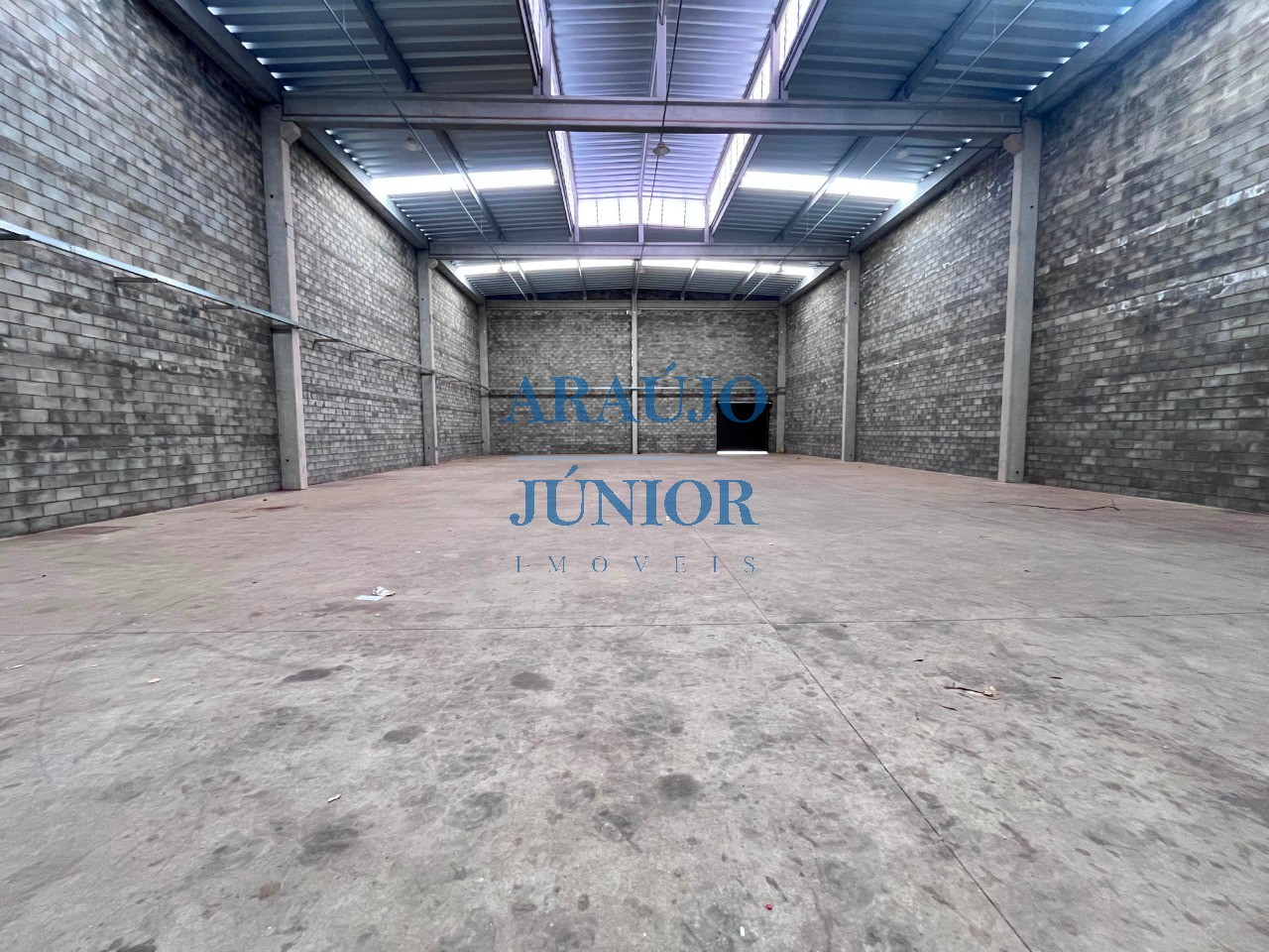 Depósito-Galpão, 1000 m² - Foto 1