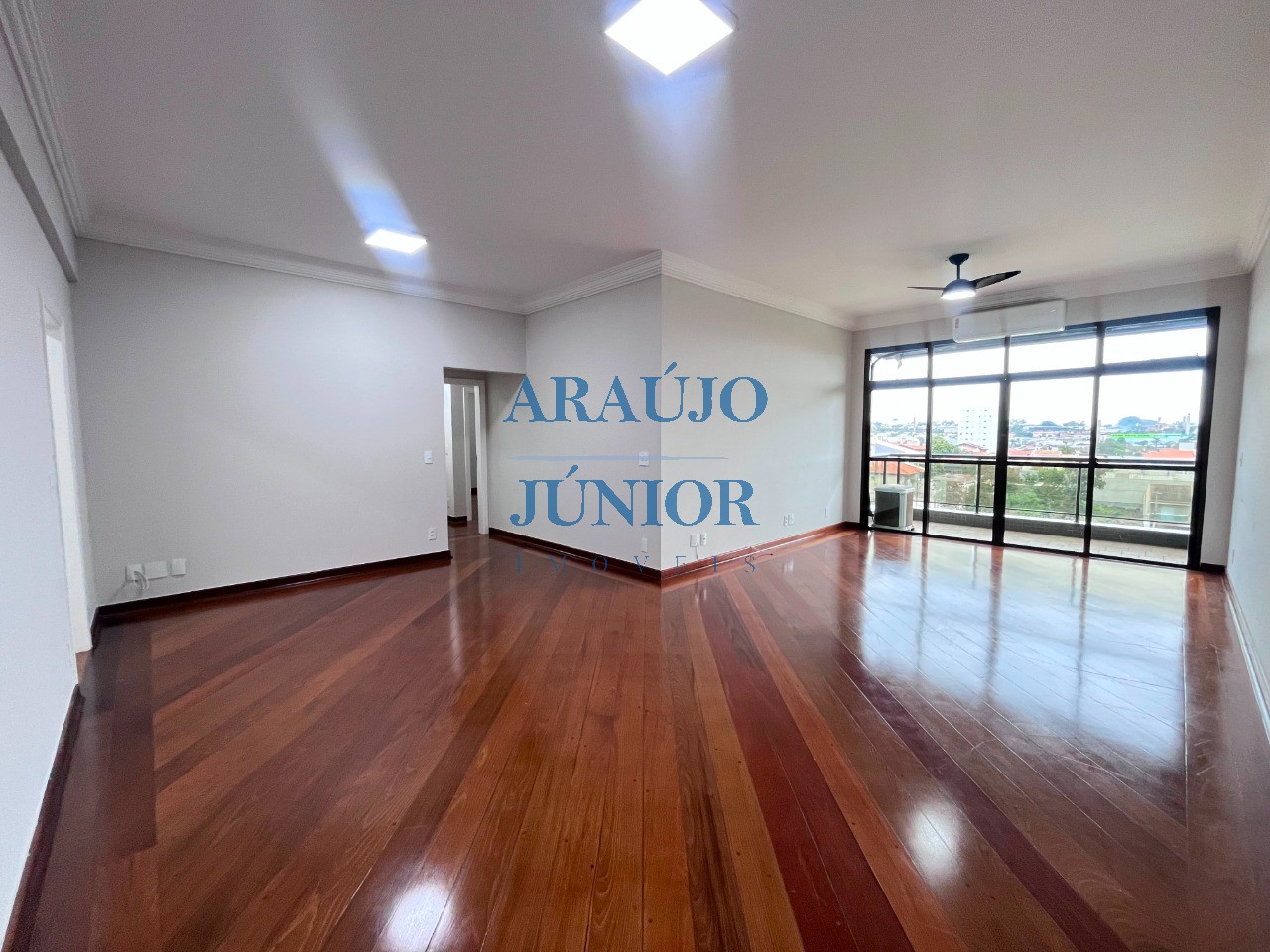 Apartamento, 3 quartos, 155 m² - Foto 1