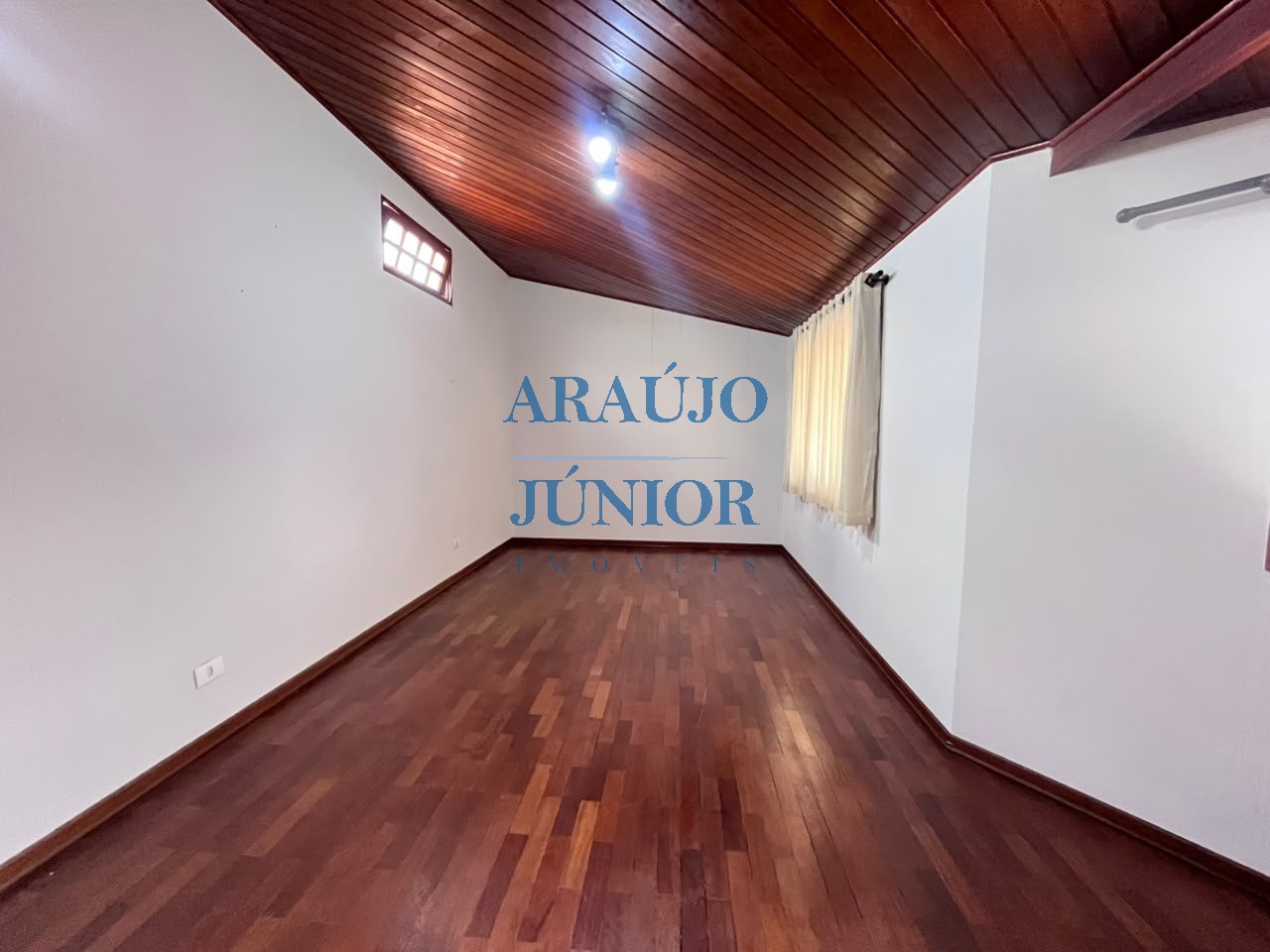 Casa, 3 quartos, 260 m² - Foto 8
