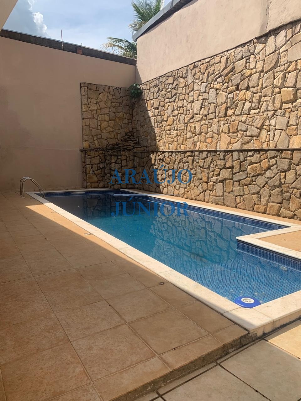 Casa, 3 quartos, 300 m² - Foto 1
