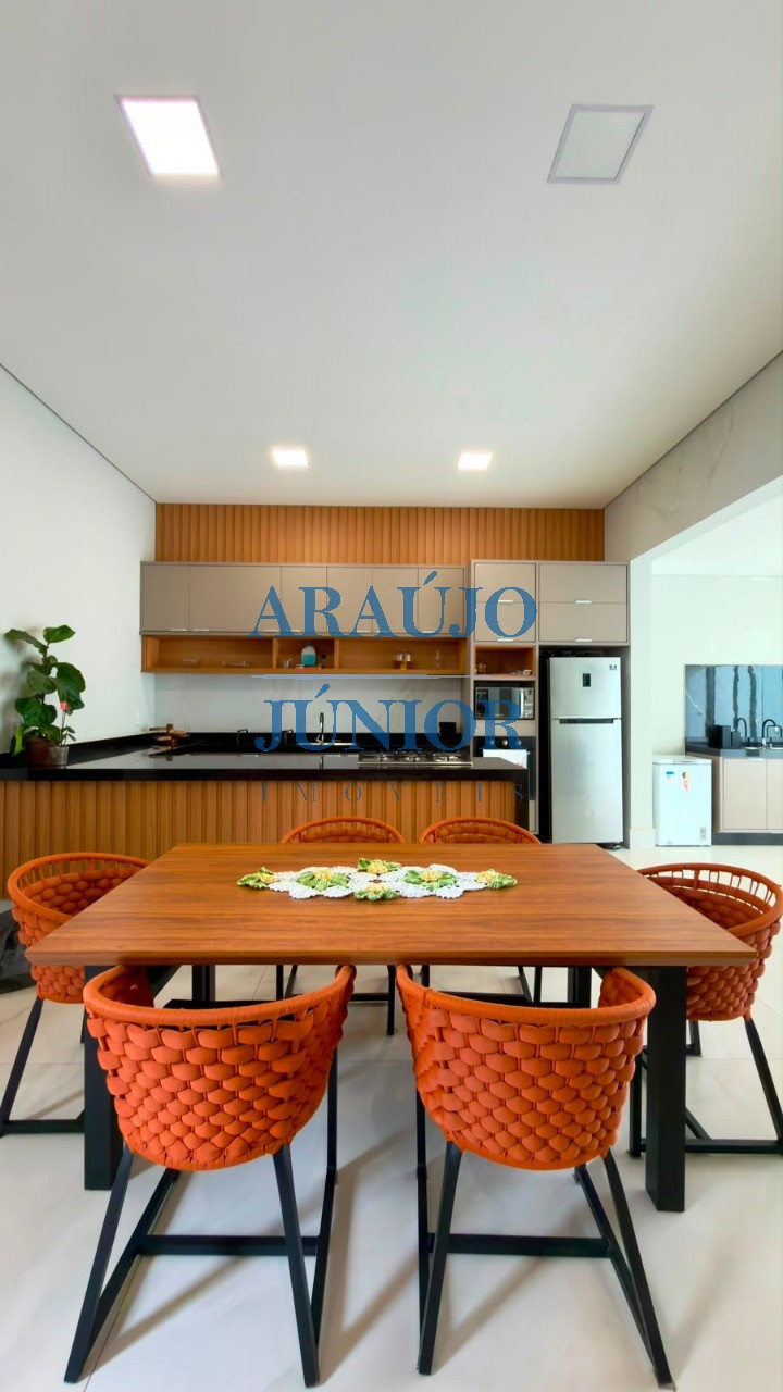 Casa, 3 quartos, 250 m² - Foto 2