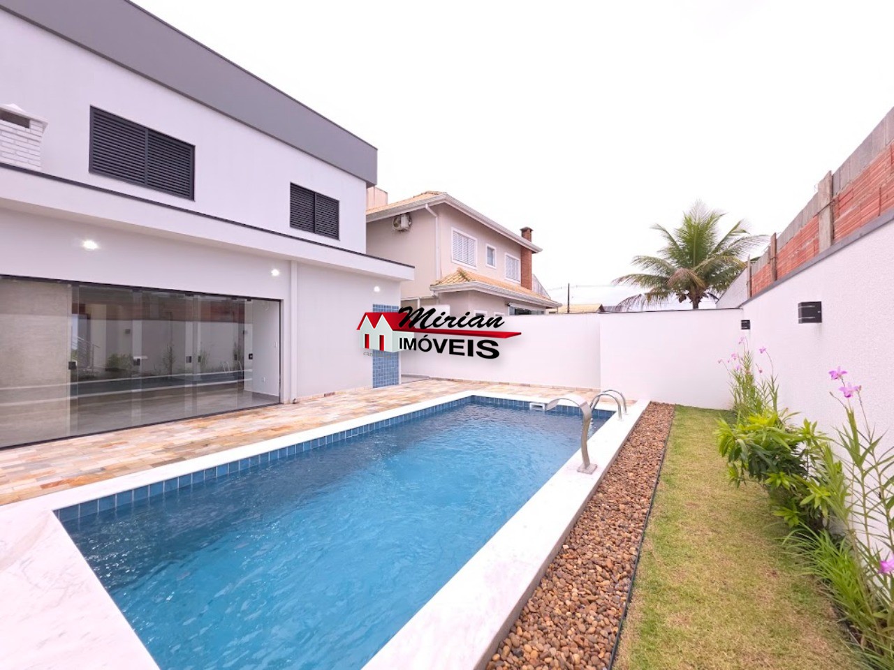 Casa de Condomínio à venda com 4 quartos, 180m² - Foto 4
