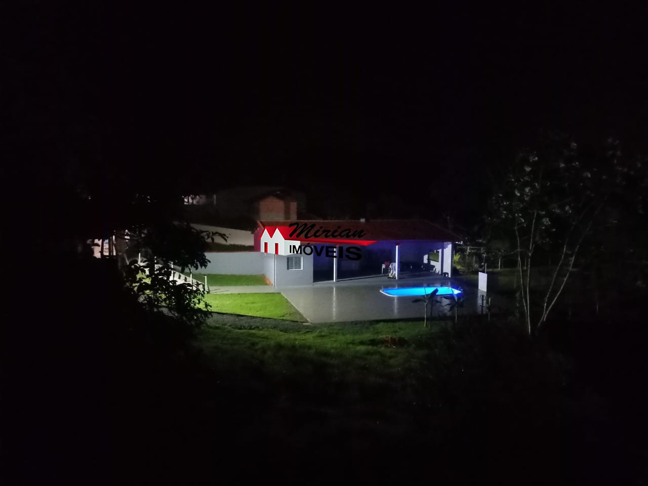 Casa de Condomínio à venda com 3 quartos, 1200m² - Foto 25