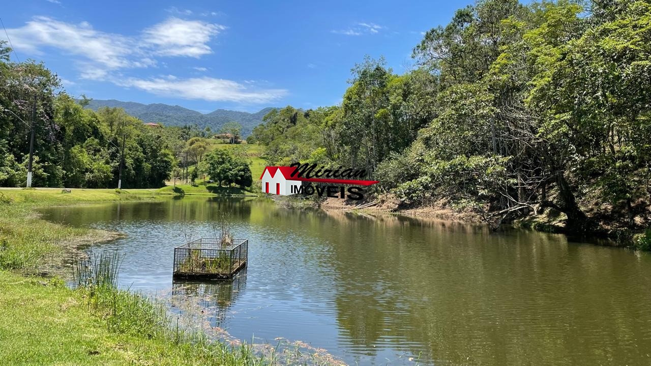 Casa de Condomínio à venda com 3 quartos, 1200m² - Foto 1