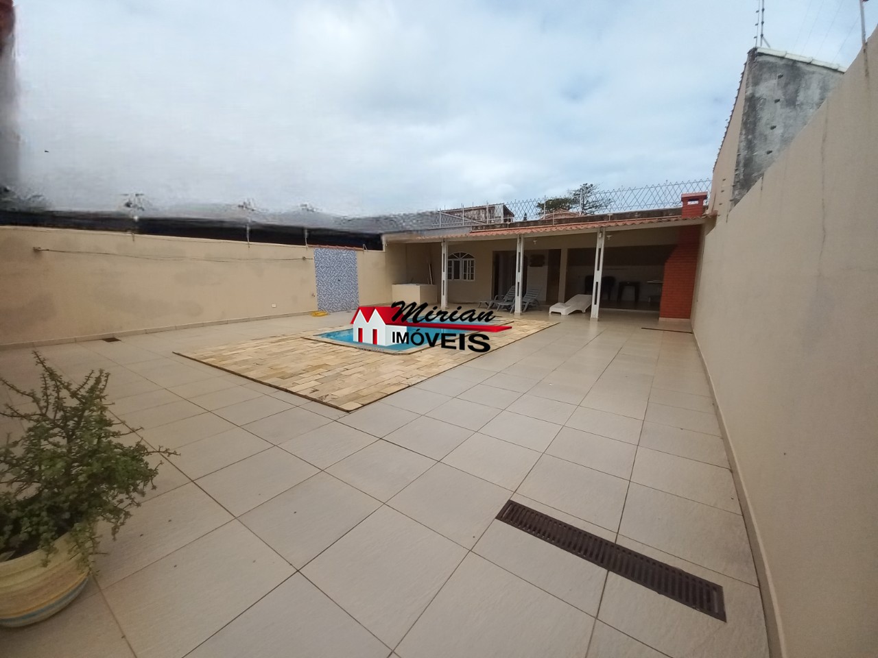 Casa à venda com 3 quartos, 205m² - Foto 34
