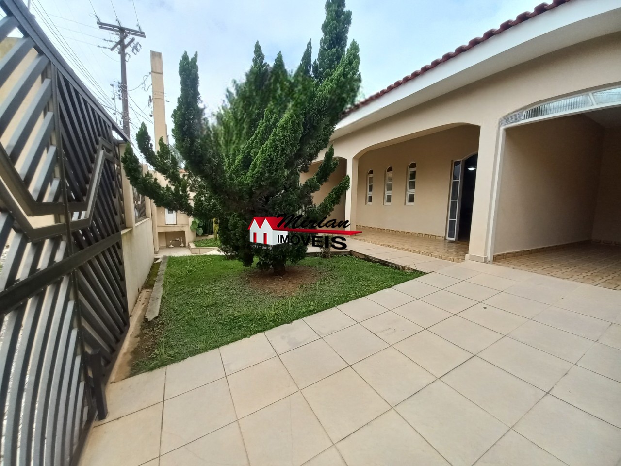 Casa à venda com 3 quartos, 205m² - Foto 3