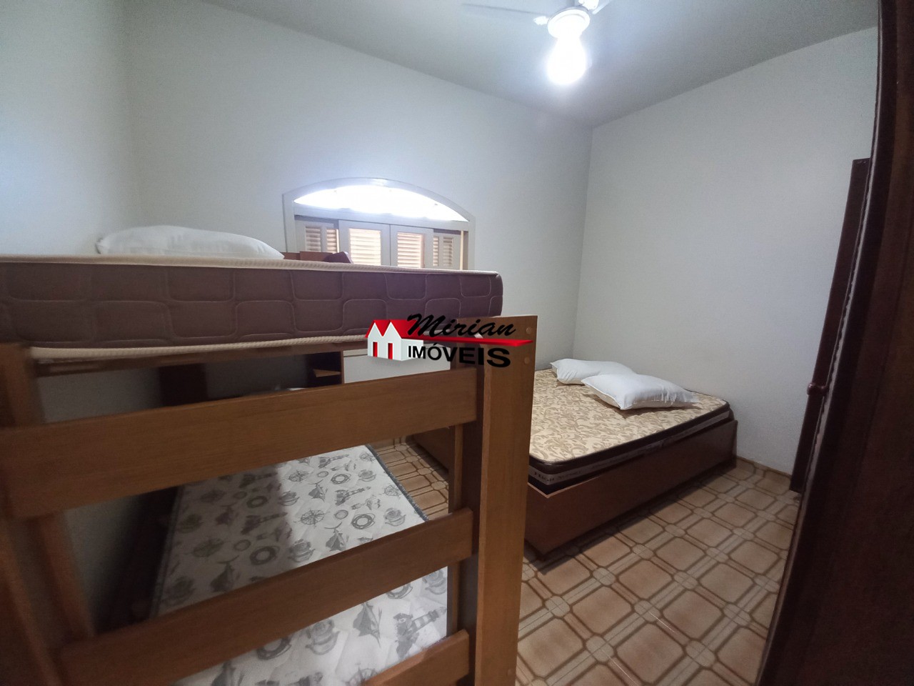 Casa à venda com 3 quartos, 205m² - Foto 24