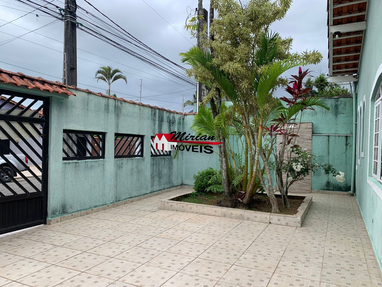 Casa à venda com 4 quartos, 280m² - Foto 2