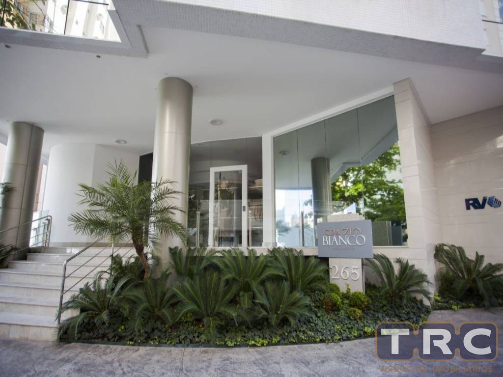 Apartamento, 3 quartos, 130 m² - Foto 2