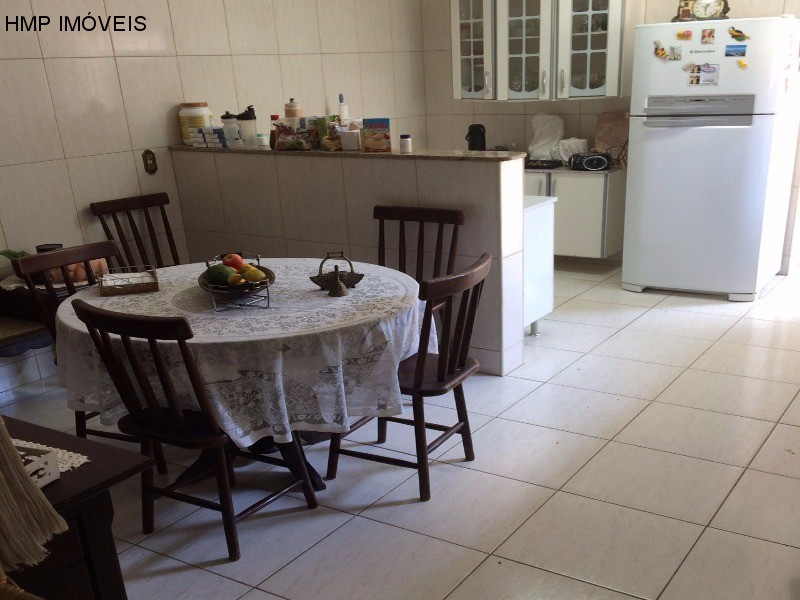 Casa, 3 quartos, 245 m² - Foto 9