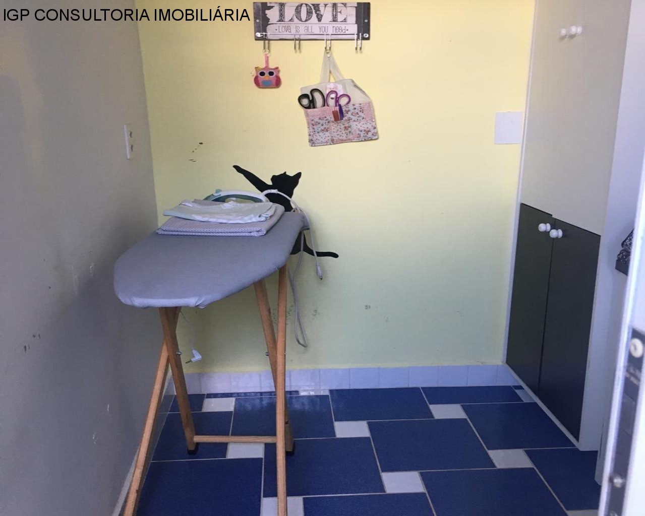 Casa para venda na Vila Rubens, Indaiatuba-SP: 2 quartos, 1 suíte, 2 salas, 2 vagas, 174,25 m². Imperdível!