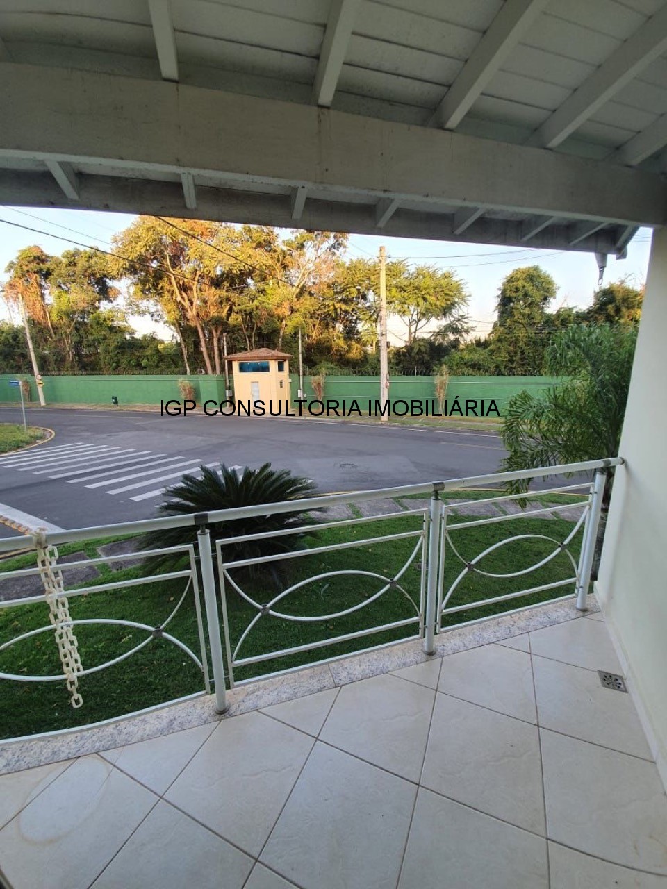 Vende-se casa em condominio fechado