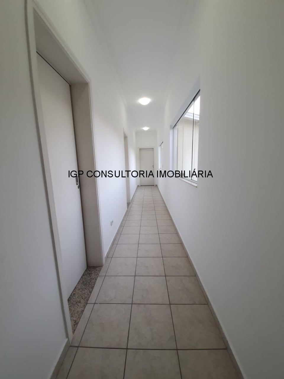 Vende-se casa em condominio fechado