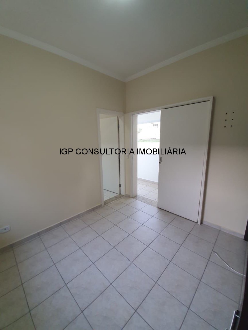 Vende-se casa em condominio fechado