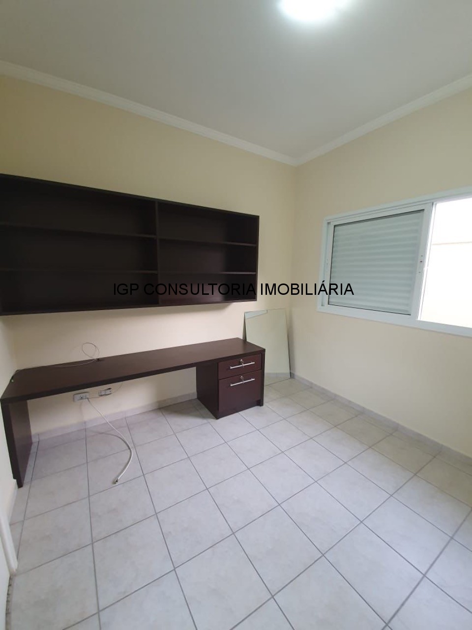 Vende-se casa em condominio fechado