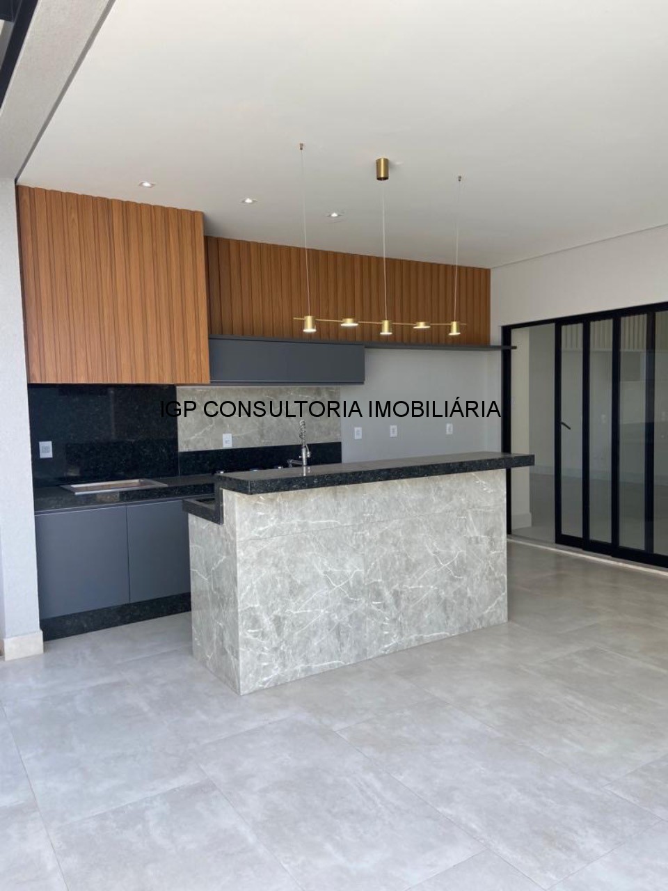 Vende-se casa térrea em condominio fechado, 3 suites, piscin