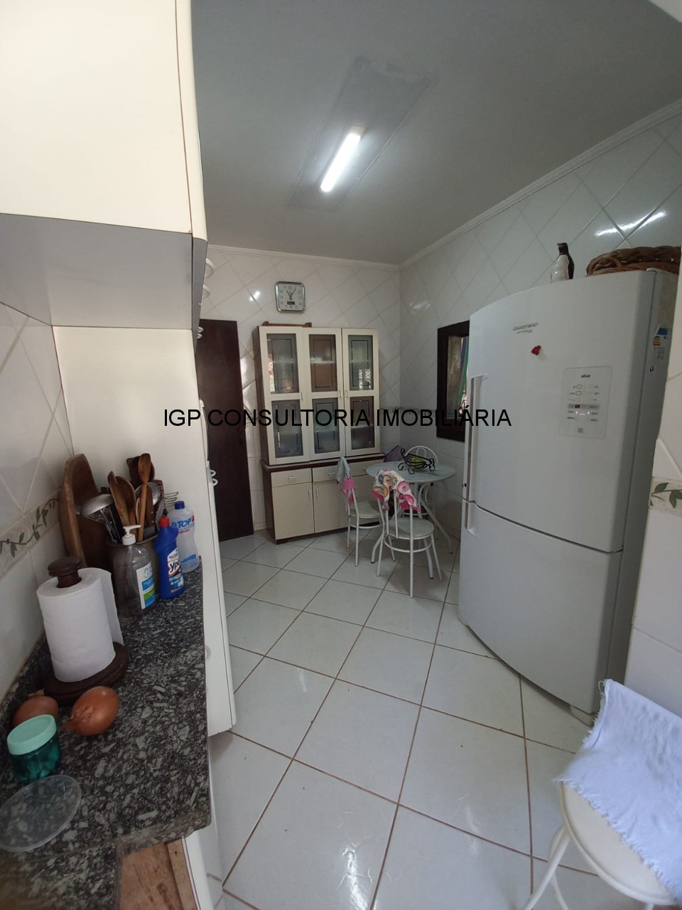 Chácara de luxo em condomínio exclusivo em Indaiatuba-SP - 4 quartos, 4 suítes, 2 salas, 403,55 m² de área no Parque da Grama.