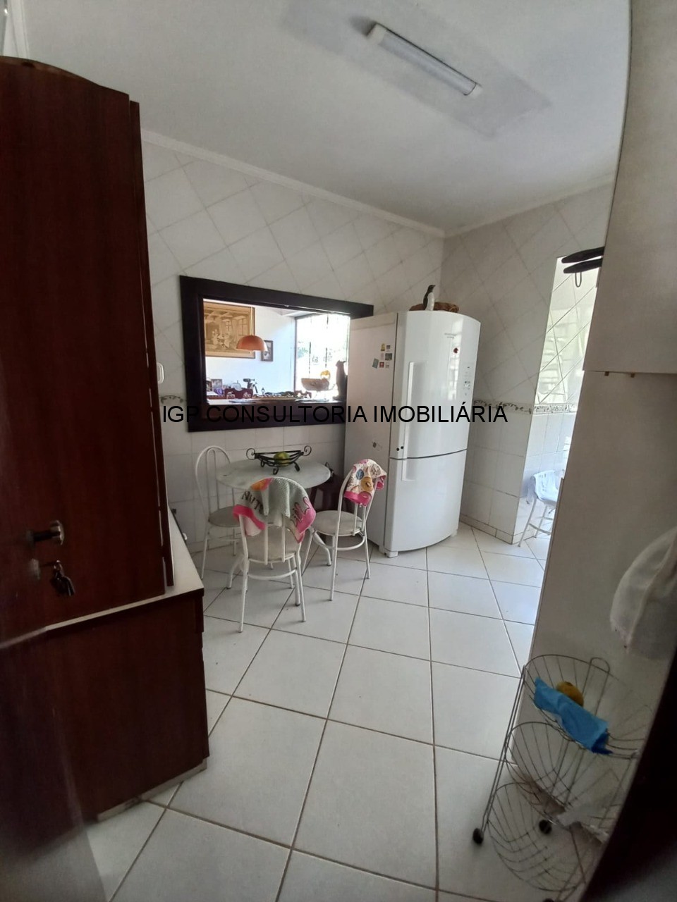 Chácara de luxo em condomínio exclusivo em Indaiatuba-SP - 4 quartos, 4 suítes, 2 salas, 403,55 m² de área no Parque da Grama.