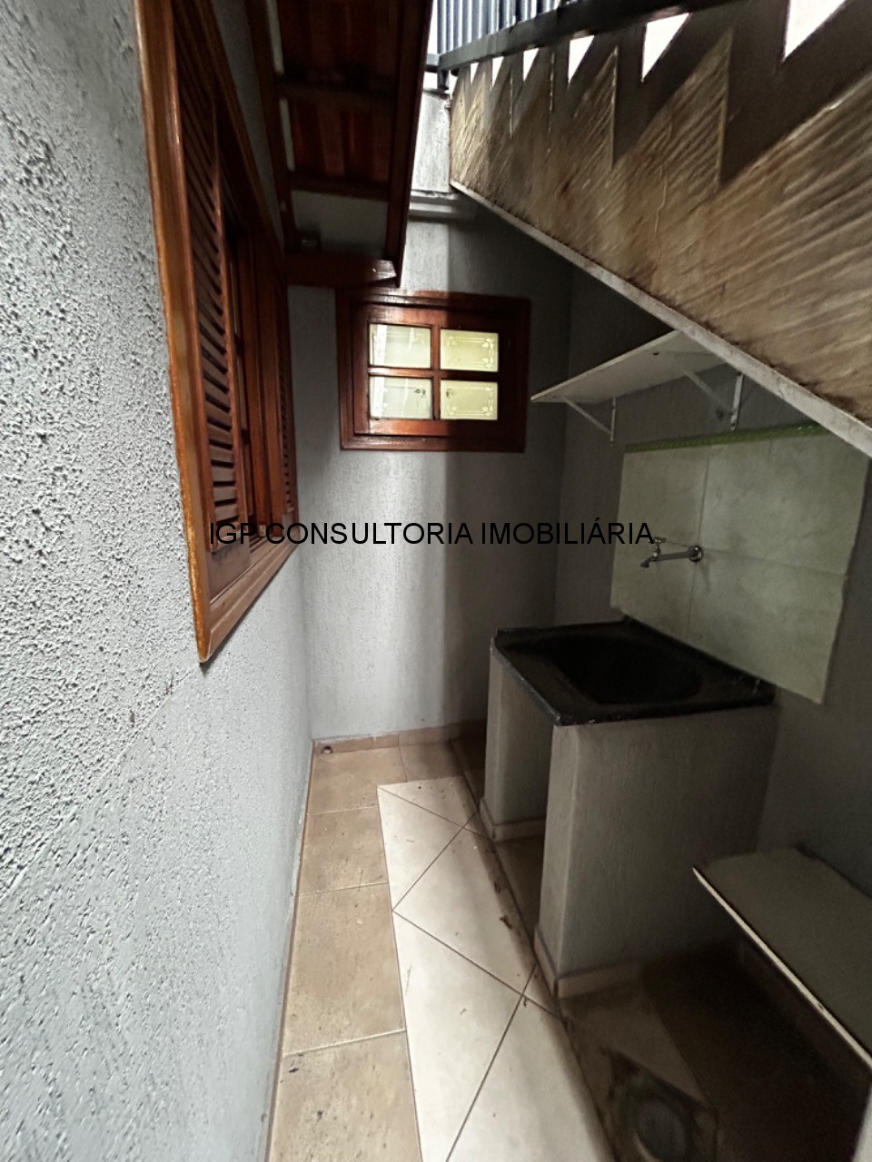 Vende-se sobrado em Jardim Morada do Sol, indaiatuba, SP. 3 quartos, uma suite, 2 vagas de garagem