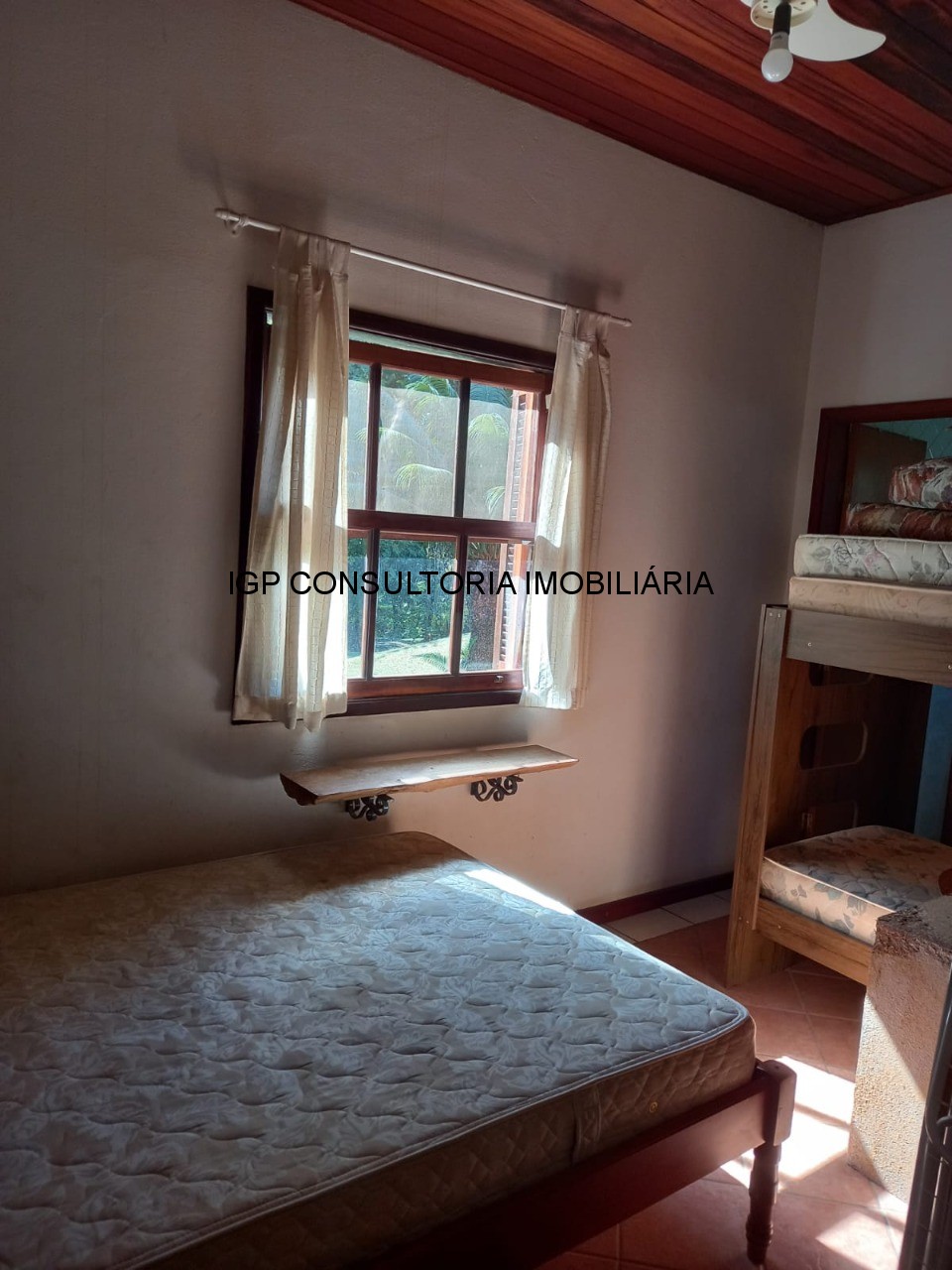 Chácara de luxo em condomínio exclusivo em Indaiatuba-SP - 4 quartos, 4 suítes, 2 salas, 403,55 m² de área no Parque da Grama.