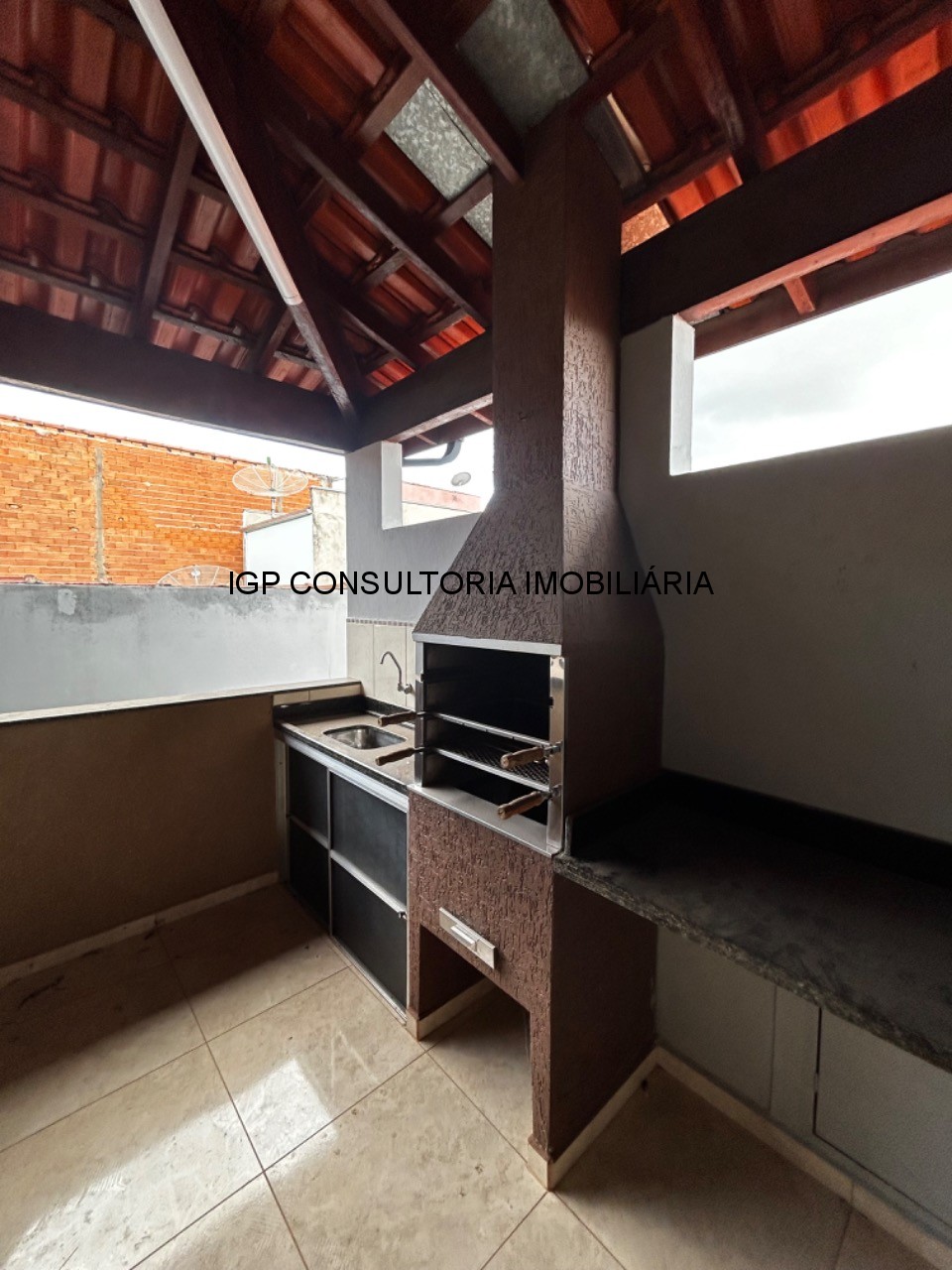 Vende-se sobrado em Jardim Morada do Sol, indaiatuba, SP. 3 quartos, uma suite, 2 vagas de garagem