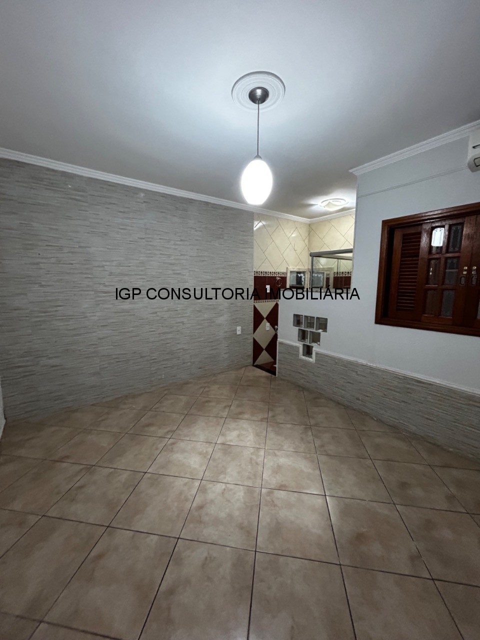 Vende-se sobrado em Jardim Morada do Sol, indaiatuba, SP. 3 quartos, uma suite, 2 vagas de garagem