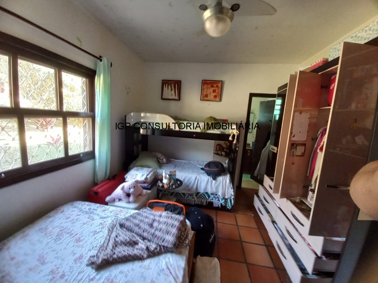 Chácara de luxo em condomínio exclusivo em Indaiatuba-SP - 4 quartos, 4 suítes, 2 salas, 403,55 m² de área no Parque da Grama.