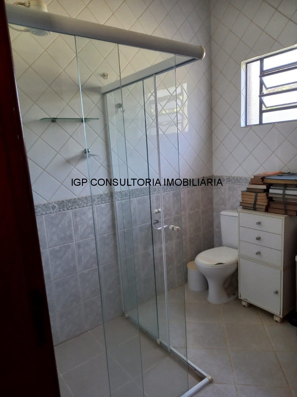 Chácara de luxo em condomínio exclusivo em Indaiatuba-SP - 4 quartos, 4 suítes, 2 salas, 403,55 m² de área no Parque da Grama.