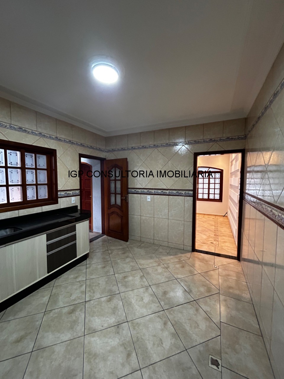 Vende-se sobrado em Jardim Morada do Sol, indaiatuba, SP. 3 quartos, uma suite, 2 vagas de garagem