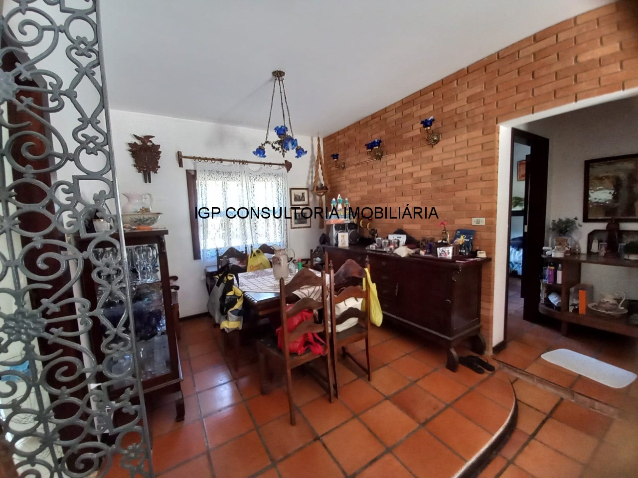 Chácara de luxo em condomínio exclusivo em Indaiatuba-SP - 4 quartos, 4 suítes, 2 salas, 403,55 m² de área no Parque da Grama.