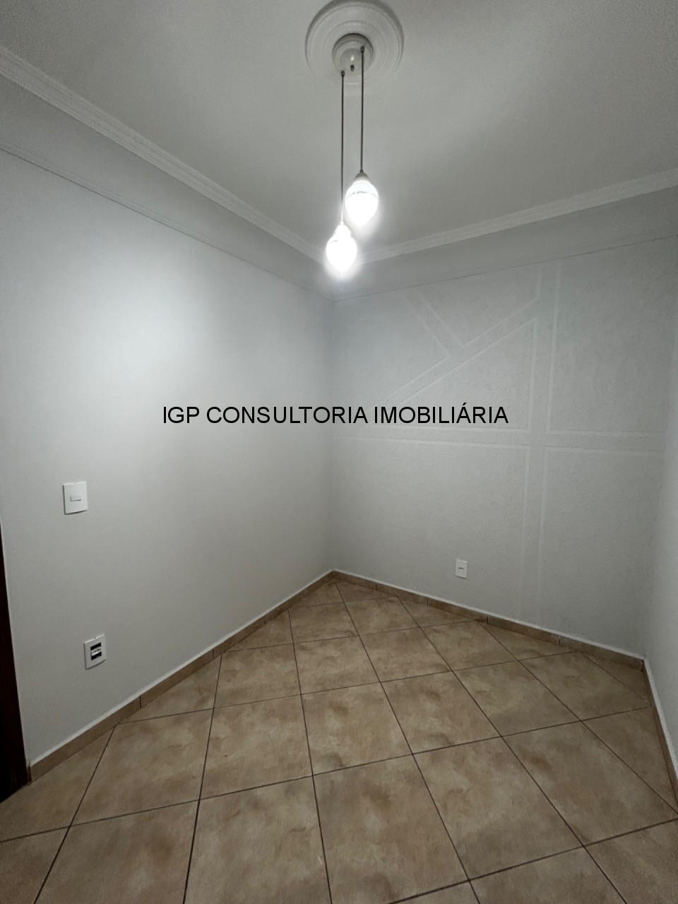 Vende-se sobrado em Jardim Morada do Sol, indaiatuba, SP. 3 quartos, uma suite, 2 vagas de garagem