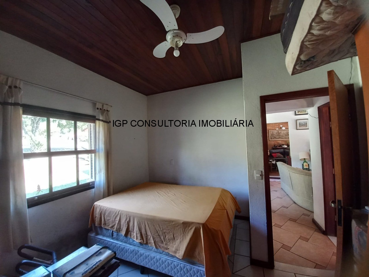 Chácara de luxo em condomínio exclusivo em Indaiatuba-SP - 4 quartos, 4 suítes, 2 salas, 403,55 m² de área no Parque da Grama.