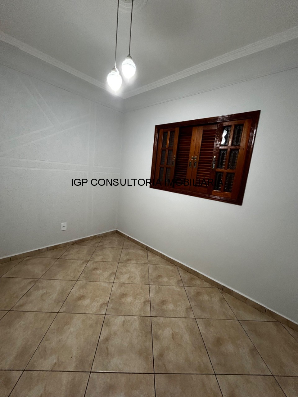 Vende-se sobrado em Jardim Morada do Sol, indaiatuba, SP. 3 quartos, uma suite, 2 vagas de garagem