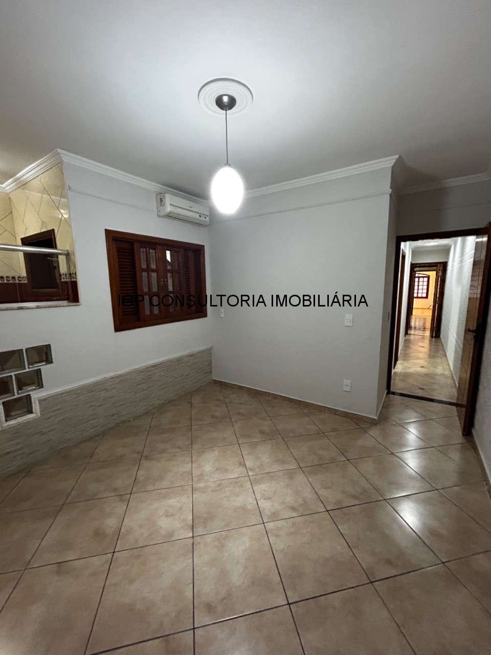 Vende-se sobrado em Jardim Morada do Sol, indaiatuba, SP. 3 quartos, uma suite, 2 vagas de garagem