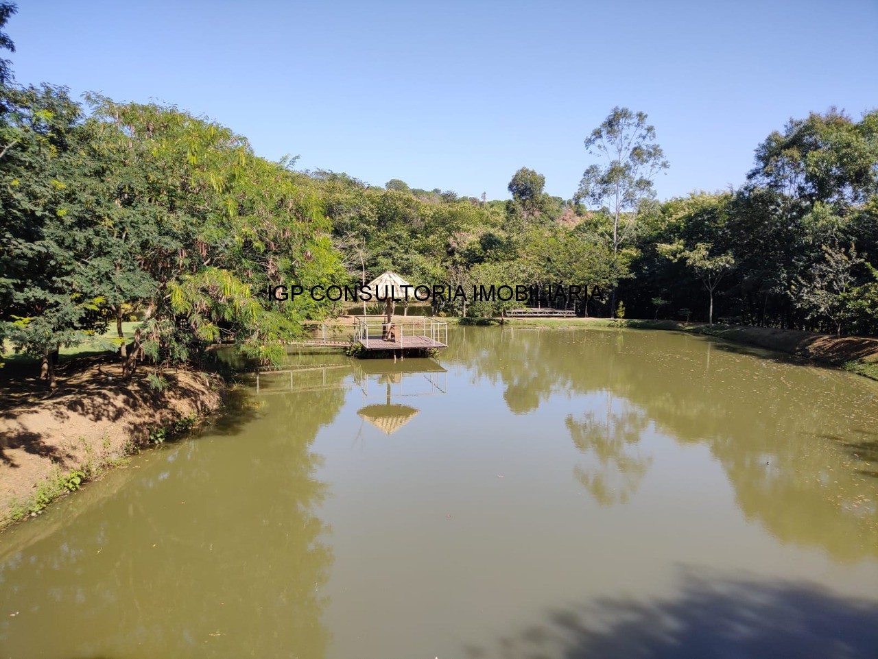 Sítio à venda em Indaiatuba-SP, bairro Pedregulho: 3 quartos, 1 suíte, 1 sala, 4 banheiros, 20.000m² de área!