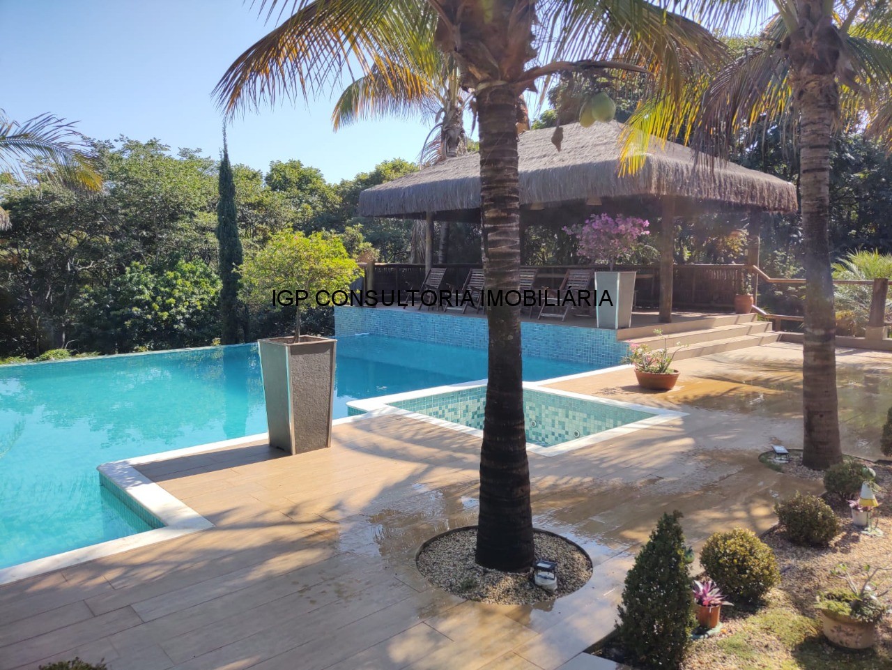 Sítio à venda em Indaiatuba-SP, bairro Pedregulho: 3 quartos, 1 suíte, 1 sala, 4 banheiros, 20.000m² de área!
