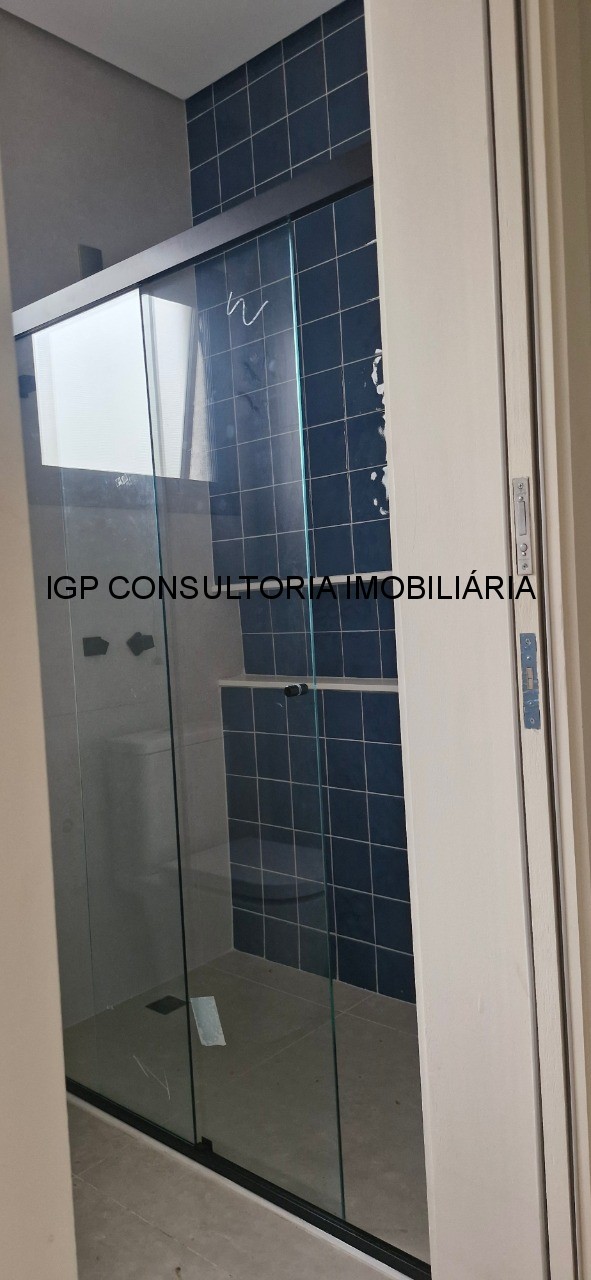Casa de Alto Padrão em Condomínio no Jardim Portal de Itaici, Indaiatuba-SP: 3 Quartos, 1 Suíte 2 demi-suites, 2 Salas, 5 Banheiros, 4 Vagas- 93,96m²