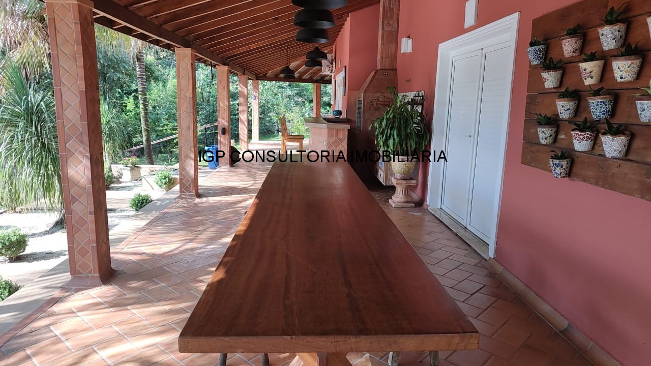 Sítio à venda em Indaiatuba-SP, bairro Pedregulho: 3 quartos, 1 suíte, 1 sala, 4 banheiros, 20.000m² de área!