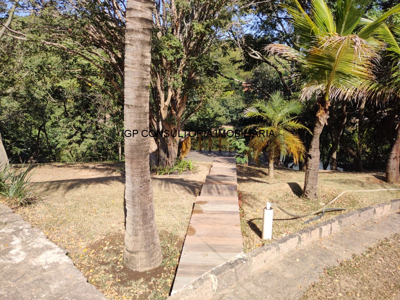 Sítio à venda em Indaiatuba-SP, bairro Pedregulho: 3 quartos, 1 suíte, 1 sala, 4 banheiros, 20.000m² de área!