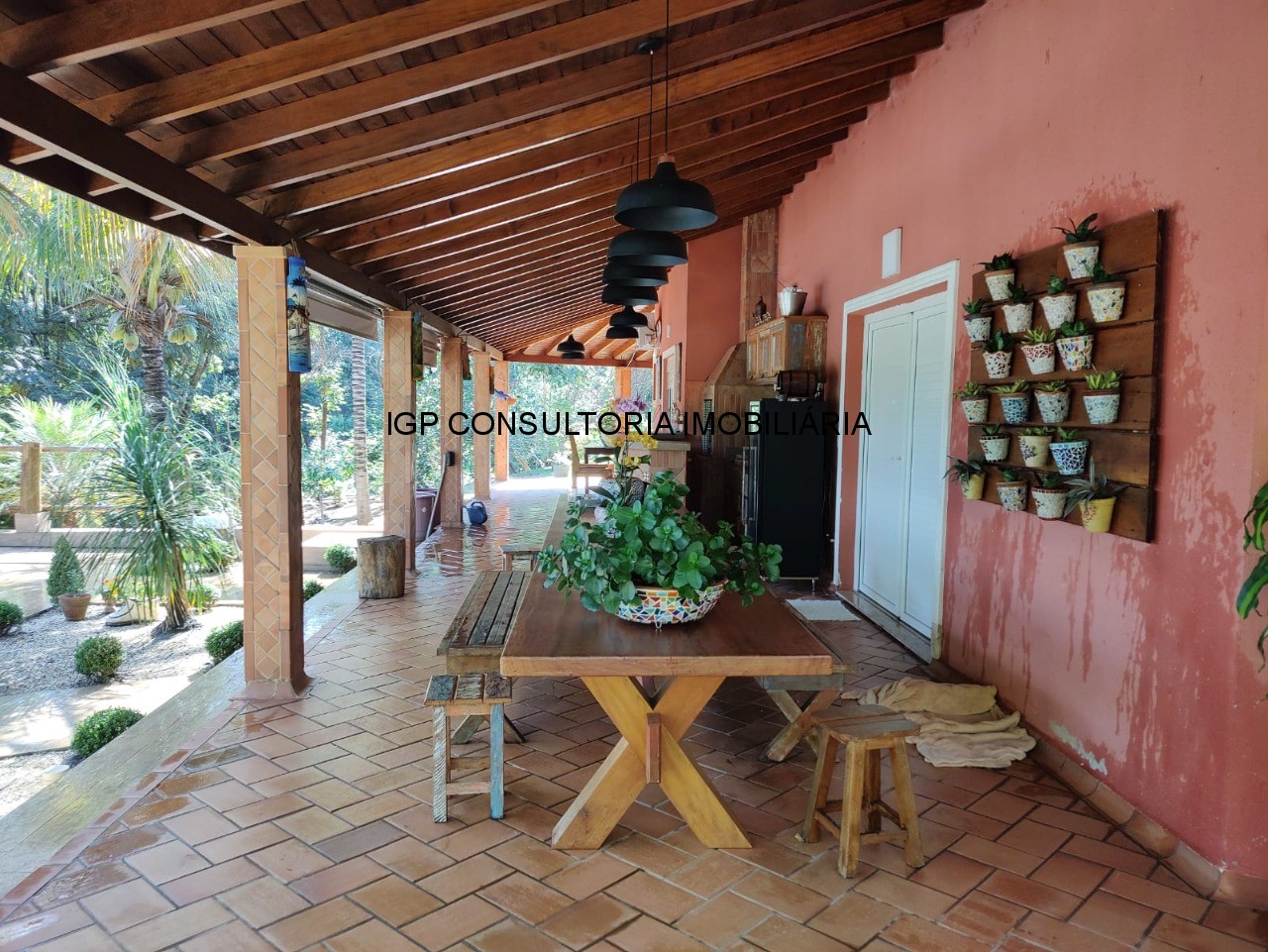 Sítio à venda em Indaiatuba-SP, bairro Pedregulho: 3 quartos, 1 suíte, 1 sala, 4 banheiros, 20.000m² de área!