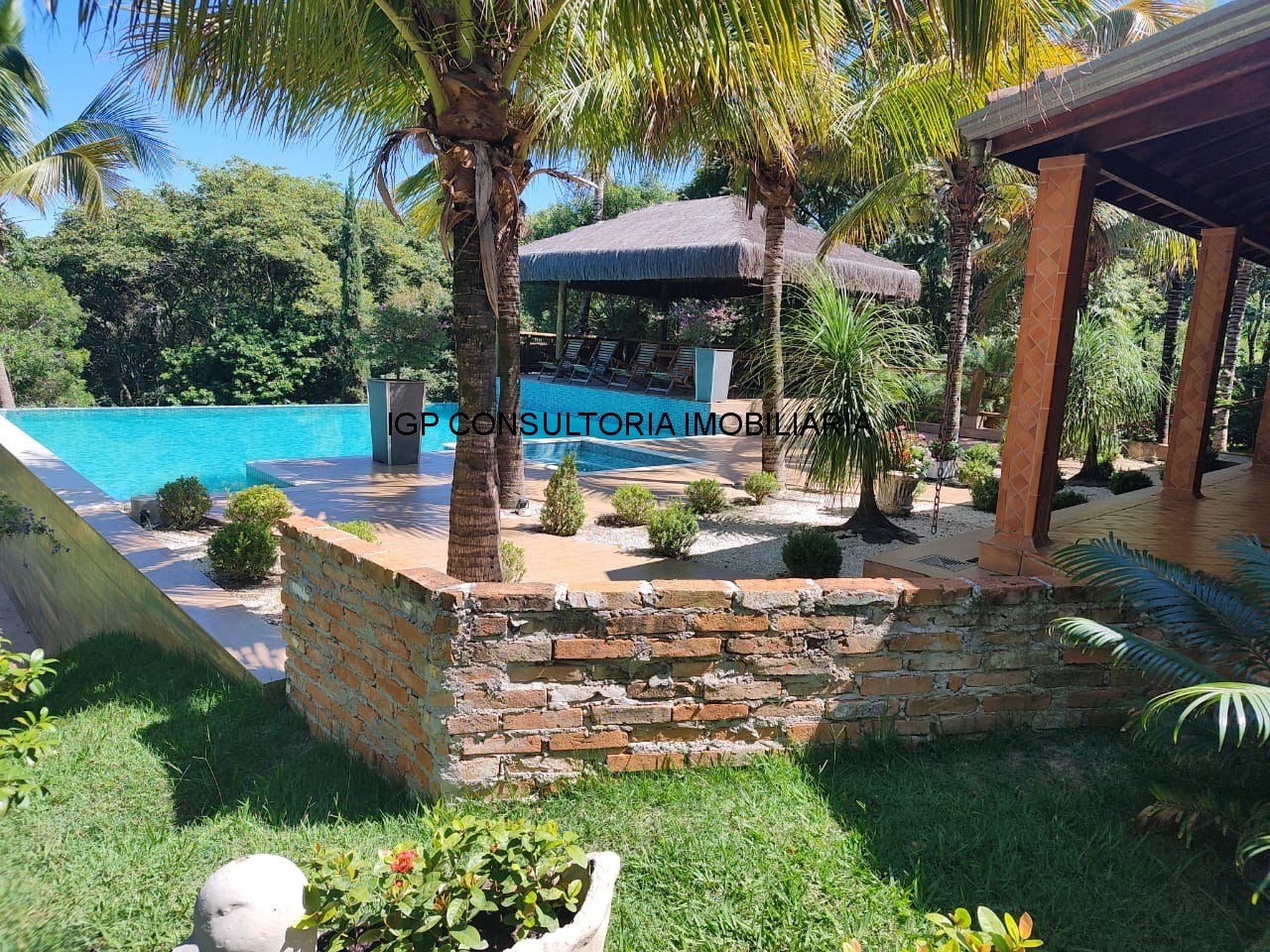 Sítio à venda em Indaiatuba-SP, bairro Pedregulho: 3 quartos, 1 suíte, 1 sala, 4 banheiros, 20.000m² de área!