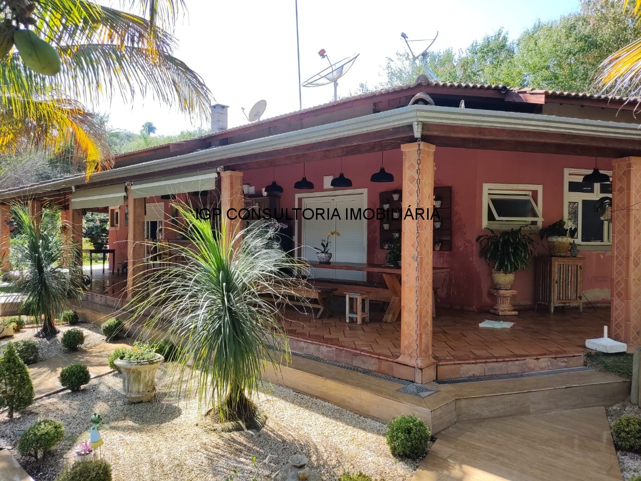 Sítio à venda em Indaiatuba-SP, bairro Pedregulho: 3 quartos, 1 suíte, 1 sala, 4 banheiros, 20.000m² de área!