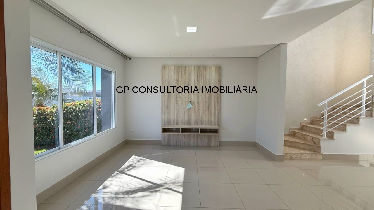 Casa, 4 quartos, 256 m² - Foto 1