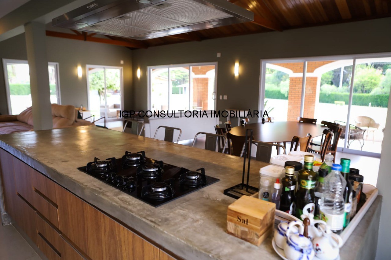 Chácara de luxo em condomínio exclusivo na Chacara Polaris, Indaiatuba-SP: 8 quartos, 1 suíte, 3 salas, 4 banheiros, 488,37 m². Venha conhecer!