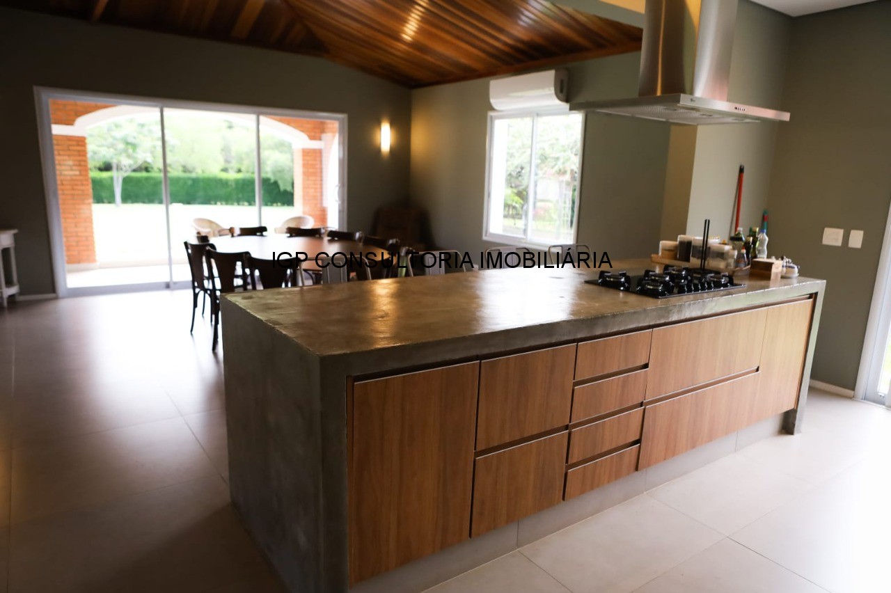 Chácara de luxo em condomínio exclusivo na Chacara Polaris, Indaiatuba-SP: 8 quartos, 1 suíte, 3 salas, 4 banheiros, 488,37 m². Venha conhecer!
