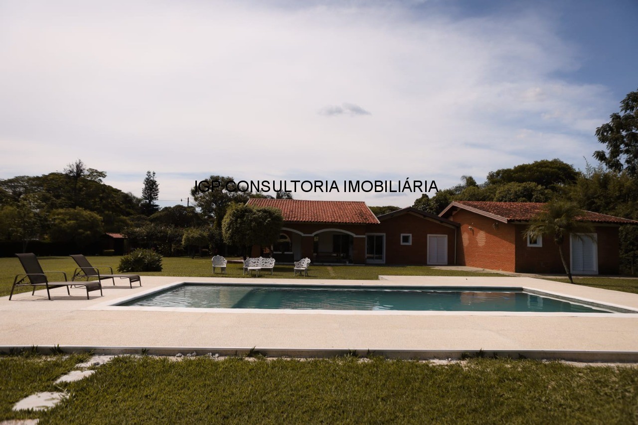 Chácara de luxo em condomínio exclusivo na Chacara Polaris, Indaiatuba-SP: 8 quartos, 1 suíte, 3 salas, 4 banheiros, 488,37 m². Venha conhecer!