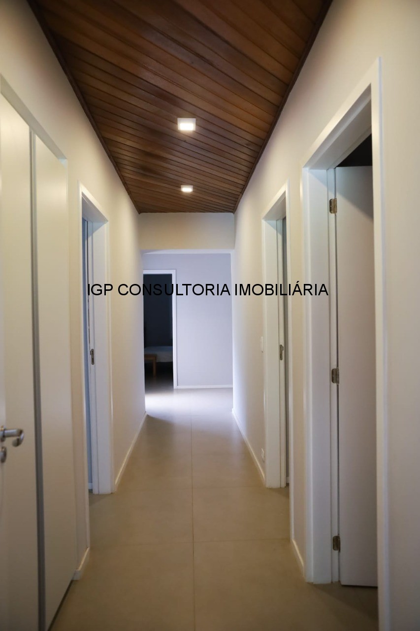 Chácara de luxo em condomínio exclusivo na Chacara Polaris, Indaiatuba-SP: 8 quartos, 1 suíte, 3 salas, 4 banheiros, 488,37 m². Venha conhecer!