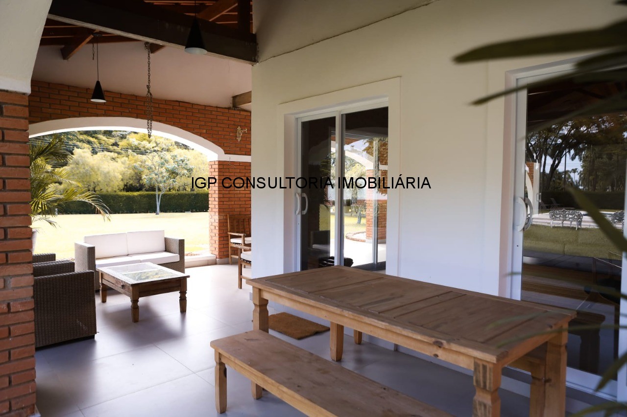 Chácara de luxo em condomínio exclusivo na Chacara Polaris, Indaiatuba-SP: 8 quartos, 1 suíte, 3 salas, 4 banheiros, 488,37 m². Venha conhecer!